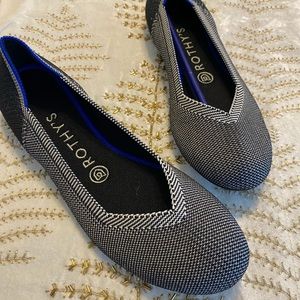 Rothys grey mist captoe